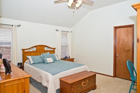 1709 Tara Dr, Moore, OK 73160 photo 11