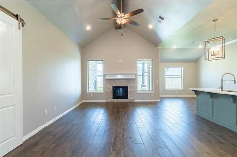1013 NE 33rd Ter, Moore, OK 73160 photo 6