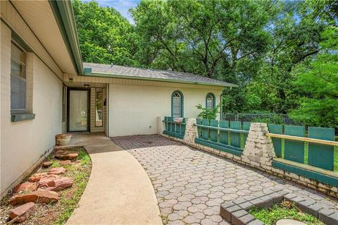 828 Lamplighter Ct, Guthrie, OK 73044 photo 3