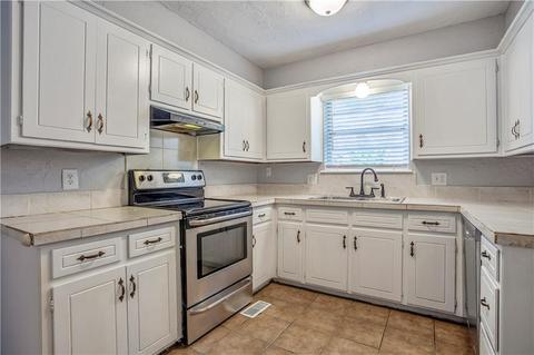 828 Lamplighter Ct, Guthrie, OK 73044 photo 9