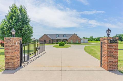 3004 SE 34th St, Moore, OK 73165 photo 1