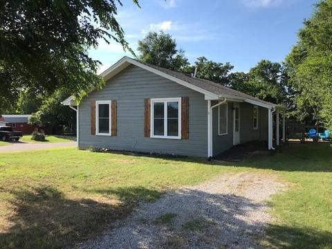 835 Cedar Ave, Yukon, OK 73099 photo 1
