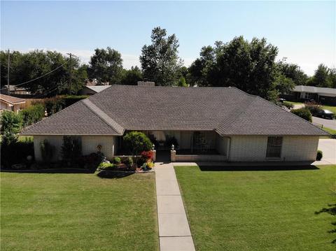 300 Cameron Dr, Altus, OK 73521 photo 1