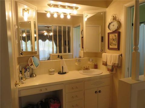 300 Cameron Dr, Altus, OK 73521 photo 15