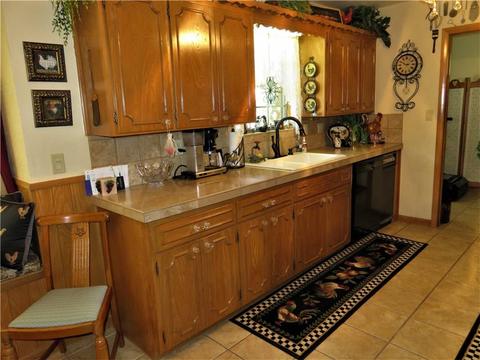 300 Cameron Dr, Altus, OK 73521 photo 8