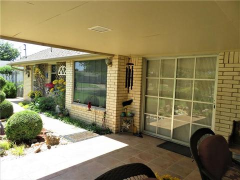 300 Cameron Dr, Altus, OK 73521 photo 26