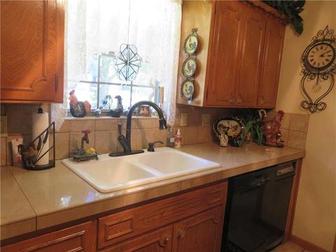 300 Cameron Dr, Altus, OK 73521 photo 10