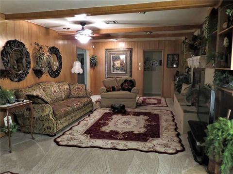 300 Cameron Dr, Altus, OK 73521 photo 6