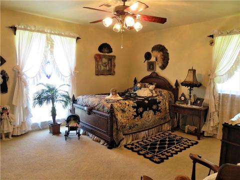300 Cameron Dr, Altus, OK 73521 photo 21