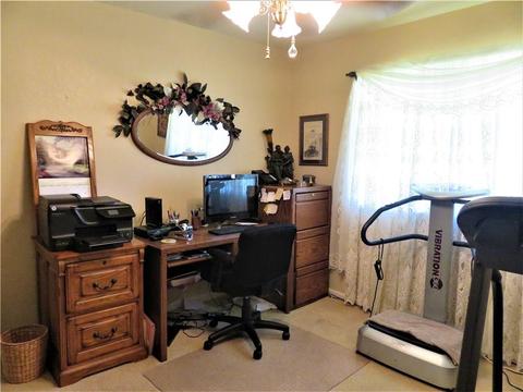 300 Cameron Dr, Altus, OK 73521 photo 17