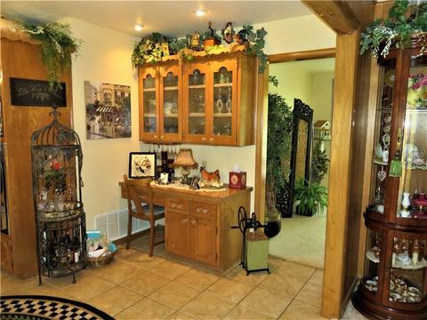 300 Cameron Dr, Altus, OK 73521 photo 12