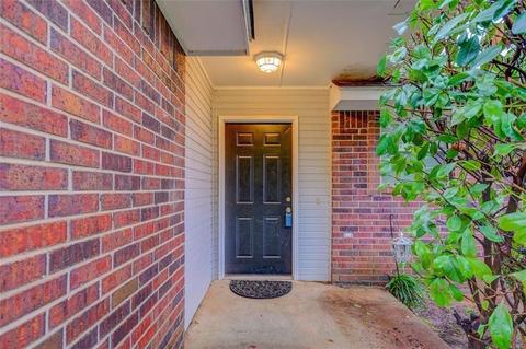 1900 Barkley St, Norman, OK 73071 photo 2