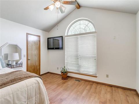 137 E Olympic, Yukon, OK 73099 photo 8