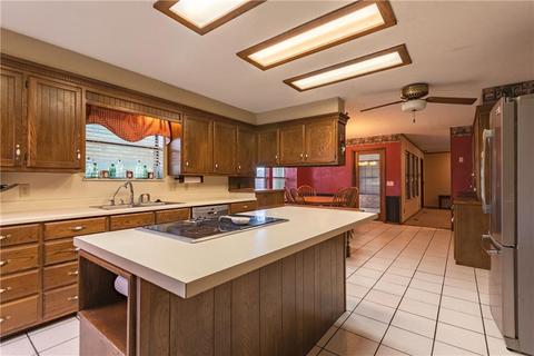 922 N Brewer Ave, Hydro, OK 73048 photo 16