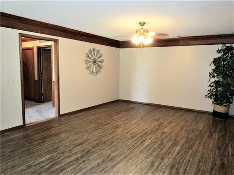 809 N Peck Ave, Hydro, OK 73048 photo 5