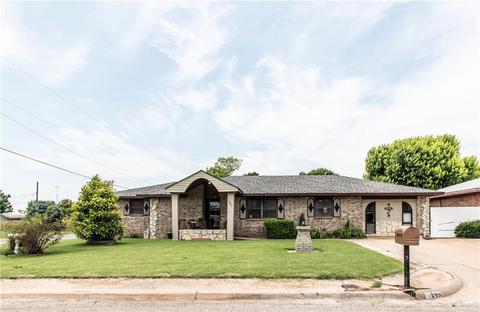 809 N Peck Ave, Hydro, OK 73048 photo 1
