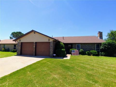 2220 Galaxy Dr, Altus, OK 73521 photo 2