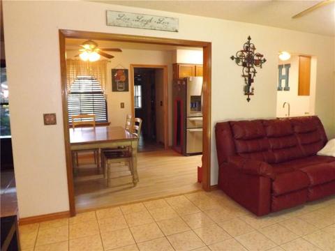 496 Harris Dr, Mcloud, OK 74851 photo 4