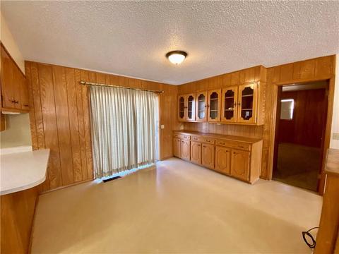 423 E 6th St, Hydro, OK 73048 photo 6