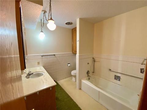 423 E 6th St, Hydro, OK 73048 photo 14