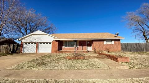 423 E 6th St, Hydro, OK 73048 photo 1