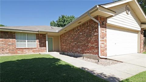 321 Marrgate Dr, Yukon, OK 73099 photo 2