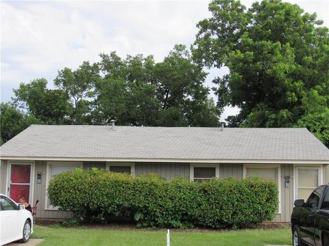 1027 E Liveoak St, Altus, OK 73521 photo 1