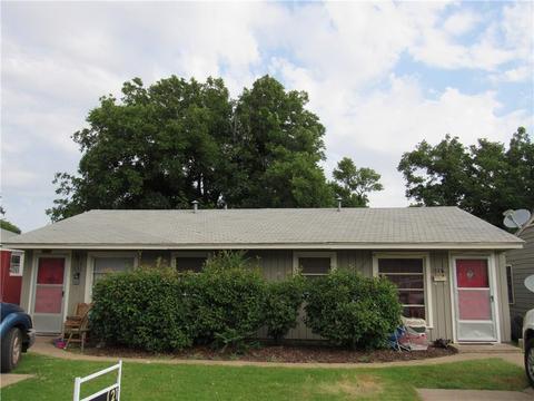 1027 E Liveoak St, Altus, OK 73521 photo 4