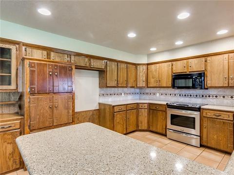 4512 Skytrail Ct, Yukon, OK 73099 photo 9