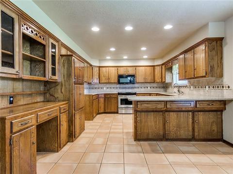 4512 Skytrail Ct, Yukon, OK 73099 photo 8