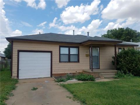 1015 E Sycamore Ave, Altus, OK 73521 photo 2