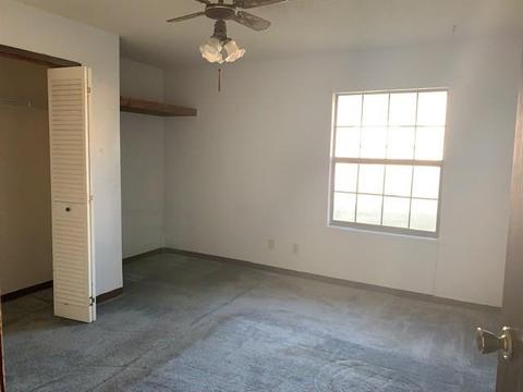 1316 Inis St, Altus, OK 73521 photo 9