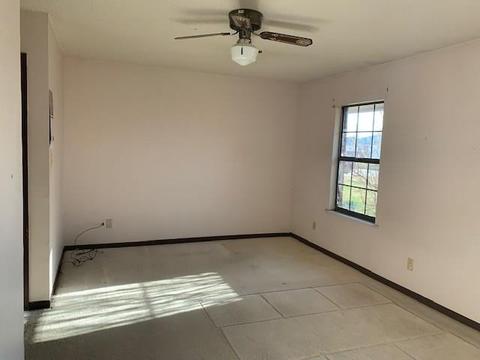 1316 Inis St, Altus, OK 73521 photo 3