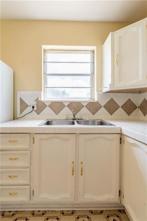 1042 Dill St, Altus, OK 73521 photo 10