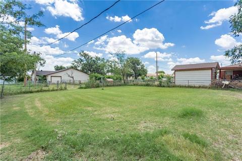 1042 Dill St, Altus, OK 73521 photo 23