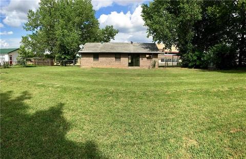 309 N Cimarron Rd, Tuttle, OK 73089 photo 4