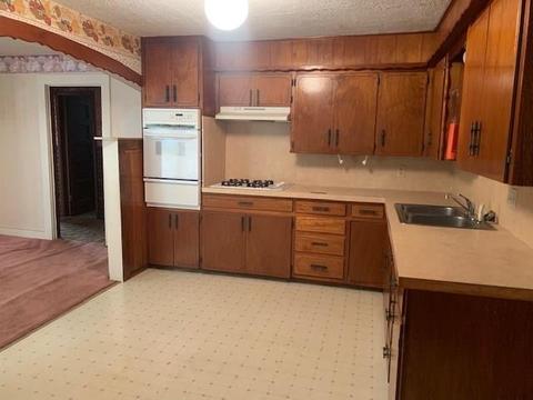 811 Glenn Smith Rd, Clinton, OK 73601 photo 3