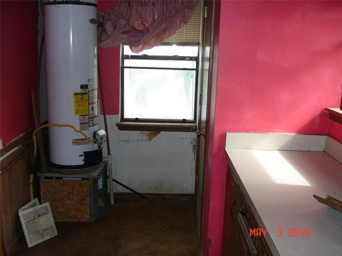 304 SE 2nd St, Tuttle, OK 73089 photo 7