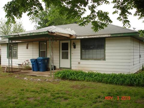 304 SE 2nd St, Tuttle, OK 73089 photo 1