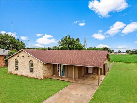 401 E Ada Ave, Tipton, OK 73570 photo 2