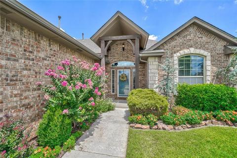 3020 Elmo Way, Moore, OK 73160 photo 2