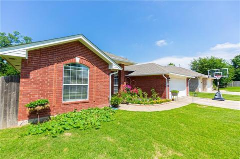 4004 Bald Eagle Dr, Norman, OK 73072 photo 2