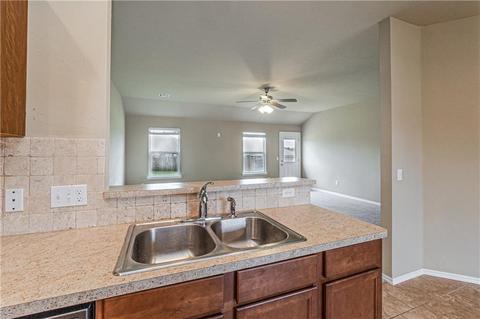 9613 Eli Dr, Moore, OK 73160 photo 9