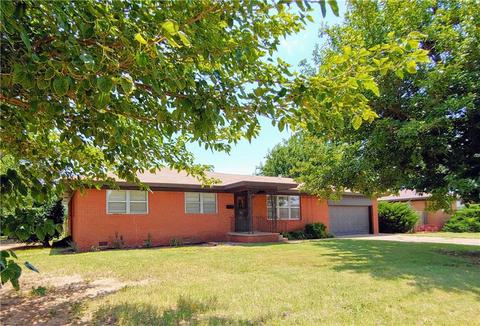 700 Vine, Altus, OK 73521 photo 2
