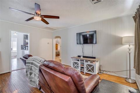 715 E Logan Ave, Guthrie, OK 73044 photo 4
