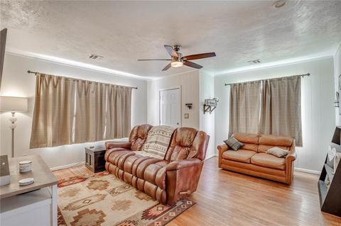 715 E Logan Ave, Guthrie, OK 73044 photo 6