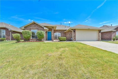 4020 W Queens Dr, Moore, OK 73160 photo 1
