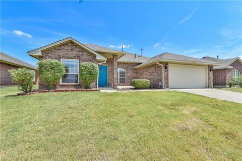 4020 W Queens Dr, Moore, OK 73160 photo 2