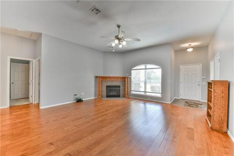 4020 W Queens Dr, Moore, OK 73160 photo 12