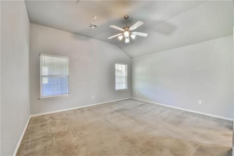 4020 W Queens Dr, Moore, OK 73160 photo 13